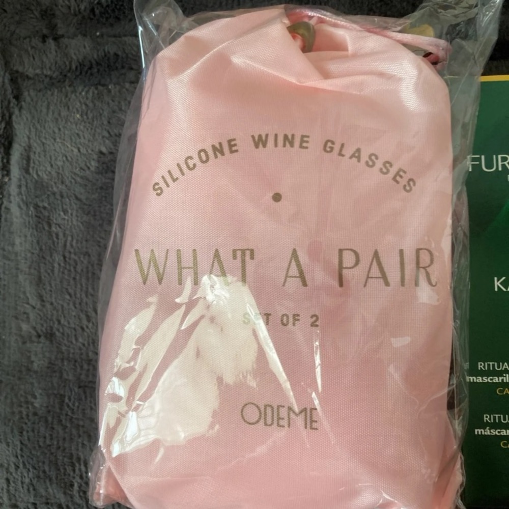 FabFitFun Bundle - Picture 2 of 7